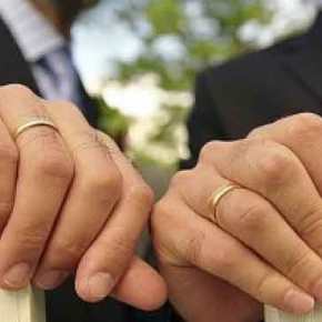 Υπουργική απόφαση: Tα gay ζευγάρια θα έχουν πλήρη εξομοίωση με τα&nbsp;ετερόφυλα