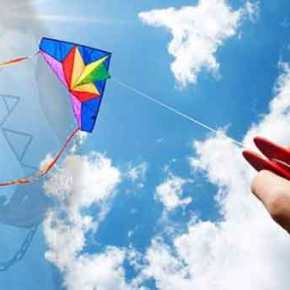 Η νέα τουρκική και καταριανή διοίκηση του Αστέρα Βουλιαγμένης δεν αφήνει τα παιδιά να πετάξουν χαρταετό!&nbsp;(βίντεο)