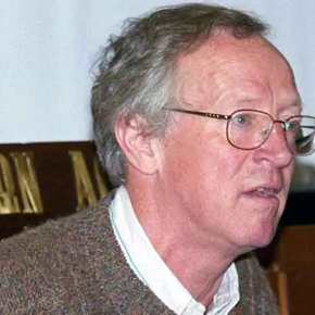 Προκαλεί και πάλι ο δημοσιογράφος που συνέκρινε τον ελληνικό εμφύλιο με τις βαρβαρότητες του ISIS: «Οι Έλληνες είναι ένας άνετος λαός που σπαταλάει στη λιακάδα τα ευρωπαϊκά κονδύλια πίνοντας ούζο»&nbsp;(βίντεο)