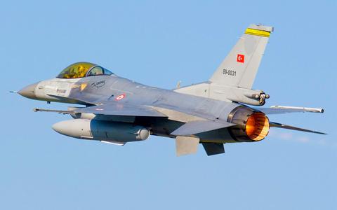 Áðü ôçí Óõíåäñßáóç ôïõ Õðïõñãéêïý Óõìâïõëßïõ óôçí Áßèïõóá Õðïõñãéêïý Óõìâïõëßïõ, óôç ÂïõëÞ, ÊõñéáêÞ 13 Ìáñôßïõ 2011.   ÁÐÅ ÌÐÅ/www.papandreou.gr/ÂÁÓÉËÇÓ ÖÉËÇÓ