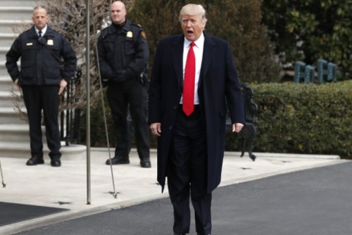 trump-donald-ee-prosveftis