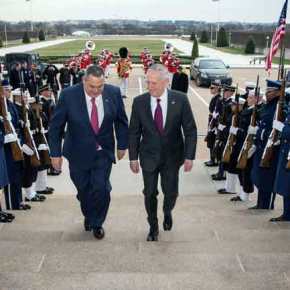 Στρατιωτικό “σχέδιο Μάρσαλ”! Τι συζητήθηκε στο Πεντάγωνο μεταξύ&nbsp;Μάτις-Καμμένου