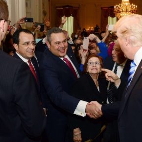 Η χειραψία Τράμπ με Καμμένο το μήνυμά της και πως θα το&nbsp;εκμεταλλευθούμε