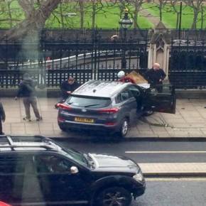 EKTAKTO: Πυροβολισμοί έξω από το Κοινοβούλιο στη Βρετανία – Αυτοκίνητο πάτησε 5 ανθρώπους (φωτό,&nbsp;βίντεο)