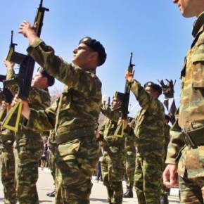 ΛΗΜΝΟΣ: Εντυπωσιακή Στρατιωτική Παρέλαση με οπλοασκήσεις που άφησαν άφωνο τον κόσμο&nbsp;(βίντεο-φωτο)