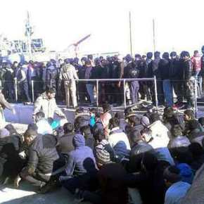 ΧΙΛΙΑΔΕΣ ΠΑΡΑΝΟΜΟΙ ΠΕΡΙΜΕΝΟΥΝ ΝΑ ΠΕΡΑΣΟΥΝ ΑΠΟ ΤΗΝ ΦΩΚΑΙΑ ΣΤΑ ΕΛΛΗΝΙΚΑ&nbsp;ΝΗΣΙΑ