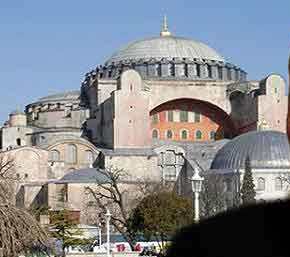 Γιατί άλλαξε γνώμη ο «Σουλτάνος» της Τουρκίας Ερντογάν και δεν προσευχήθηκε στην Αγία Σοφία…Τι ή ποιόν φοβήθηκε; Το μυστηριώδες τηλεφώνημα και οι&nbsp;θρύλοι..