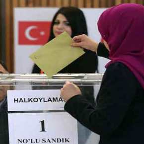 Τούρκος βουλευτής για δημοψήφισμα: «Αν βγει το “ΟΧΙ”… θα ρίξουμε τους Ελληνες στη θάλασσα όπως το&nbsp;1922»!