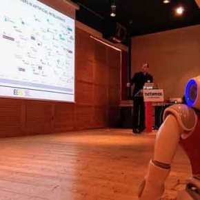 Η Ελλάδα που μεγαλουργεί: Δείτε τον «Ερμή», το ρομπότ που μιλά ελληνικά!&nbsp;(βίντεο)