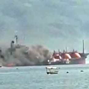 Περίεργες συμπτώσεις: Τουρκικό τάνκερ φλέγεται στο Μαρμαρά – Δείτε&nbsp;βίντεο