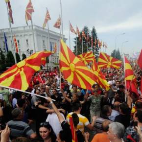 ΠΛΗΡΗΣ ΑΓΝΟΙΑ ΑΠΟ ΛΕΥΚΟ ΟΙΚΟ ΓΙΑ ΤΙΣ ΠΡΩΤΟΒΟΥΛΙΕΣ ΤΟΥ ΑΜΕΡΙΚΑΝΟΥ ΠΡΕΣΒΕΥΤΗ ΣΤΗΝ ΠΓΔΜ Πως η πρεσβεία των ΗΠΑ στα Σκόπια αυτονομήθηκε από το State Department και παραλίγο να προκαλέσει ένοπλη&nbsp;σύγκρουση