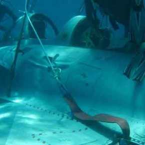 Πρωτοφανές: Το Mirage 2000EGM που έπεσε πλέει (!) προς την Εύβοια – Δεν συνετρίβη αλλά προσθαλασσώθηκε… μόνο του! – Αγώνας για να ανασυρθεί το Mirage 2000EGM – Λόγω της θαλασσοταραχής αποκόπηκε τμήμα&nbsp;του