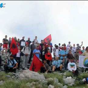 Εκτός ελέγχου οι UCKάδες: Ο Ταχήρ Βέλιου έκαψε την Ελληνική Σημαία στη&nbsp;Κρανιά