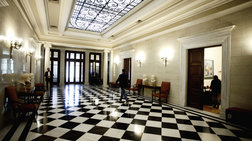 Γκρίνιες για τους υπουργούς: Ποιοι έχουν πάρει «κίτρινη&nbsp;κάρτα»