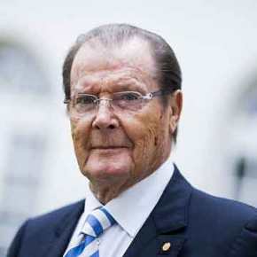 Έφυγε από τη ζωή στα 89 του ο ηθοποιός Ρότζερ Μούρ -Ο ρόλος του ως «πράκτωρ 007» που τον καθιέρωσε (εικόνες &&nbsp;βίντεο)