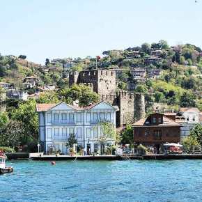 TOYΡKOI ΠΡΟΣΚΥΝΟΥΝ ΜΕ ΣΥΓΚΙΝΗΣΗ ΤΟ… ΑΓΙΑΣΜΑ ΤΗΣ&nbsp;ΠΑΝΑΓΙΑΣ!!!