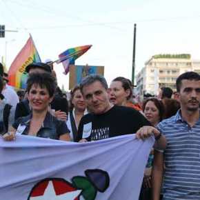 Η χώρα εκπέμπει SOS: Gay Pride 2017 με Τσακαλώτο, Καρανίκα, Φίλη στην πρώτη γραμμή του πυρός και συνέντευξη&nbsp;Α.Τσίπρα