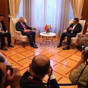 Νέα δεδομένα στις ελληνοτουρκικές σχέσεις μετά την επίσκεψη Γιλντιρίμ στην Αθήνα Σε ποιά θέματα εστιάζουν την προσοχή τους Ελλάδα και&nbsp;Τουρκία