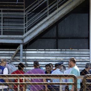 Μουζάλας για Ελληνικό: Η εκκένωση έγινε με ευγενικό τρόπο -Δηλώσεις από τη&nbsp;Θήβα