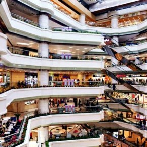 Η Mallμανία πάει&nbsp;σύννεφο…