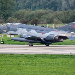 Συνεχίζονται οι προκλήσεις Αγκυρας: Νέα παρενόχληση κατά του ελικοπτέρου του ΠτΔ, υπερπτήσεις στους&nbsp;Φούρνους