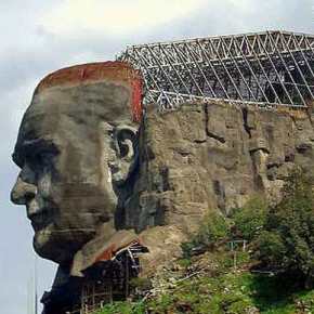 Μουσταφά Κεμάλ: Οδηγώντας τον Αδόλφο&nbsp;Χίτλερ