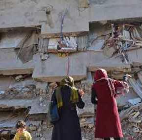 Βίντεο-σοκ: Ο τουρκικός Στρατός σφάζει αμάχους και ισοπεδώνει τουρκικές πόλεις και κανείς δεν&nbsp;αντιδρά…