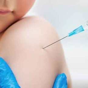 Ξεκινά ο εμβολιασμός κατά της γρίπης – Γιατί ανησυχούν οι&nbsp;ειδικοί