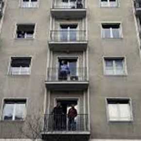 Ενώ ο ελληνικός λαός λιμοκτονεί, 600 «πρόσφυγες» θα φιλοξενηθούν σε Καρδίτσα και&nbsp;Λάρισα