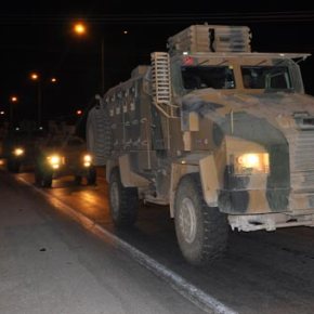 Τουρκία: Θωρακισμένα οχήματα του στρατού μεταφέρονται στα σύνορα με&nbsp;Συρία