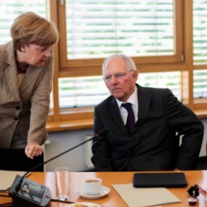 Φεύγει ο Σόιμπλε από υπ. Οικονομικών; Ποιο πόστο του προτείνει ο&nbsp;Έτινγκερ