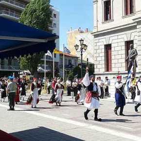 Άλωση της Τριπολιτσάς: Τσολιάδες έκαναν παρέλαση με το «…ναύτη του&nbsp;Αιγαίου»