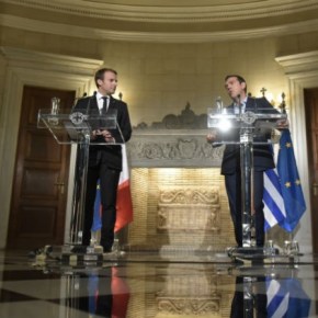 Ελάφρυνση χρέους χωρίς νέα μέτρα από το ΔΝΤ ζητά ο&nbsp;Μακρόν