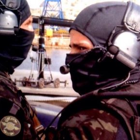 ΜΥΑ/ΛΣ: ΤΣΟΥΝΑΜΙ ΕΞΟΠΛΙΣΜΩΝ ΜΕ ARC’TERYX, CRYE PRECISION ΚΑΙ LOWA&nbsp;(PICS)