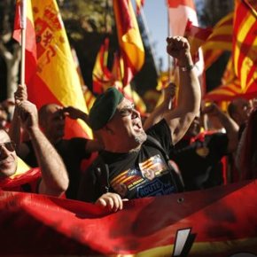 Τουλάχιστον 350.000 άνθρωποι διαδήλωσαν στη Βαρκελώνη κατά της&nbsp;απόσχισης