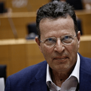 ΕΘΝΟΠΡΟΔΟΤΗΣ ο ΚΝΙΤΗΣ Κύρτσος! Ζήτησε από την Ευρωβουλή να «κόψει» τα Ελληνικά F-16! Ο ΕΘΝΟΠΡΟΔΟΤΗΣ ΒΟΥΛΕΥΤΗΣ ΤΟΥ ΚΥΡΙΑΚΟΥ ΜΗΤΣΟΤΑΚΗ ΠΡΟΣΠΑΘΕΙ ΝΑ ΤΟΡΠΙΛΙΣΕΙ ΤΟΝ ΕΚΣΥΓΧΡΟΝΙΣΜΟ ΤΗΣ ΕΘΝΙΚΗΣ&nbsp;ΑΜΥΝΑΣ