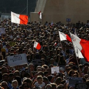 Μάλτα: Χιλιάδες στους δρόμους μετά τη δολοφονία της&nbsp;δημοσιογράφου
