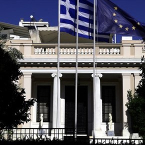 Μαξίμου για F-16: Η συμφωνία θα ξεκινήσει όταν θα έχουμε βγει από τα&nbsp;μνημόνια