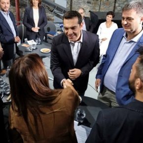 Υποσχέσεις Τσίπρα για φοροελαφρύνσεις από το 2018 παρά το καμπανάκι του&nbsp;ΔΝΤ