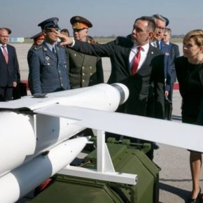 Η Σερβία παρουσίασε το νέο καθοδηγούμενο πύραυλο ακρίβειας&nbsp;Kosava