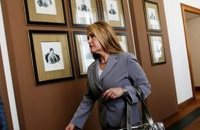 [ΒΙΝΤΕΟ] Κατάθεση Αικατερίνης Τσακάλου για την δωροδοκία Πολιτικών | Σιωπή τα ΜΜΕ (πλην&nbsp;ΕΡΤ)