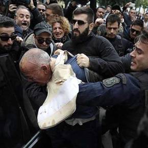 ΤΟΝ ΤΣΑΚΙΣΑΝ ΣΤΟ ΞΥΛΟ ΤΟΝ ΑΛΗΤΗ ΤΟΝ ΦΟΝΙΑ ΤΗΣ ΔΩΡΑΣ&nbsp;ΖΕΜΠΕΡΗ