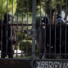 ΜΥΡΙΖΕΙ «ΜΠΑΡΟΥΤΙ» ΣΤΟ ΠΟΛΥΤΕΧΝΕΙΟ – ΣΥΝΕΧΙΖΕΤΑΙ Η ΚΑΤΑΛΗΨΗ – ΔΡΑΚΟΝΤΕΙΑ ΤΑ ΜΕΤΡΑ&nbsp;ΑΣΦΑΛΕΙΑΣ