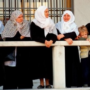 Ωρα να τελειώσει η «βολική» ανοχή στον νόμο της&nbsp;σαρίας