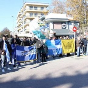 Έψαλαν τον εθνικό ύμνο ενάντια στην επίσκεψη Ερντογάν στην&nbsp;Κομοτηνή