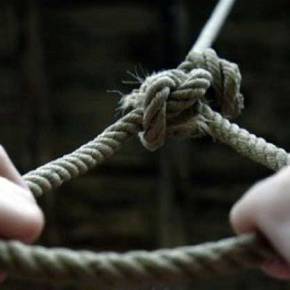 Νέα οικογενειακή τραγωδία συγκλονίζει τη χώρα: Κατακρεούργησε την 18χρονη κόρη του και&nbsp;κρεμάστηκε