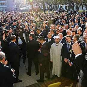 ΕΡΝΤΟΓΑΝ ΣΤΗΝ ΚΟΜΟΤΗΝΗ : «ΕΙΣΑΙ Ο ΗΓΕΤΗΣ ΜΑΣ» ΚΑΙ… ΑΛΛΑ ΠΟΛΛΑ&nbsp;«ΕΥΤΡΑΠΕΛΑ»!