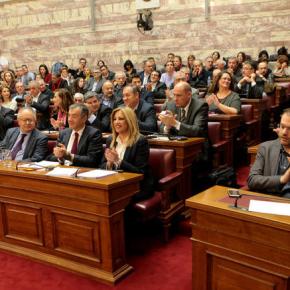 Κοινή συνεδρίαση Ποταμιού-ΔΗΣΥ: H γελοιογραφία, τα γλυκά & η μικρή&nbsp;αίθουσα