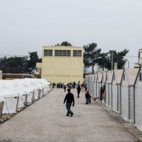 ΠΕΡΙΣΣΟΤΕΡΟΙ ΑΠΟ 1.500 ΟΙ ΥΠΕΡΑΡΙΘΜΟΙ ΜΕΤΑΝΑΣΤΕΣ ΣΤΑ ΚΕΝΤΡΑ ΦΙΛΟΞΕΝΙΑΣ, ΣΥΜΦΩΝΑ ΜΕ ΤΙΣ ΕΝΟΠΛΕΣ&nbsp;ΔΥΝΑΜΕΙΣ