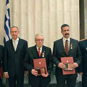 Μετάλλια τιμής σε τρεις Έλληνες από τη ρωσική&nbsp;πρεσβεία